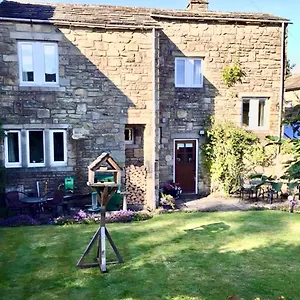 bramble-cottage-is-a-wonderful-country-cottage-in-the.yorkshirehotels.net/